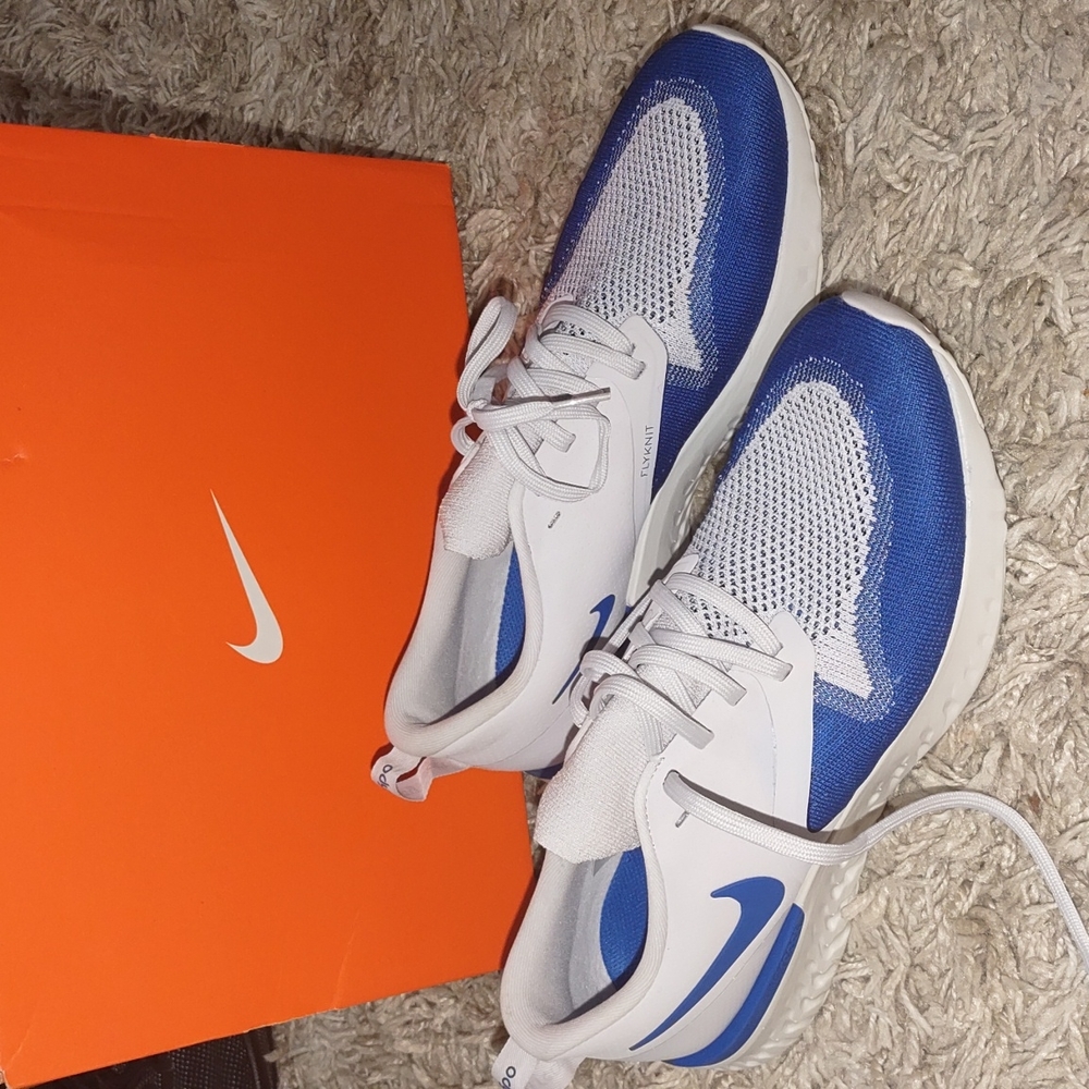Men's Nike sneakers